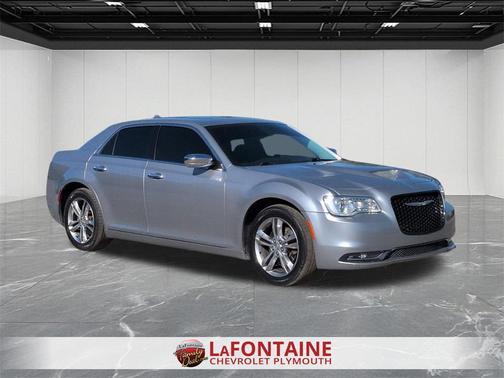 2016 Chrysler 300 S