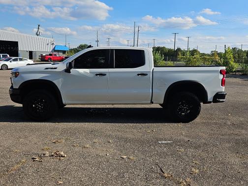 Summit White 2024 Chevrolet Silverado 1500 ZR2