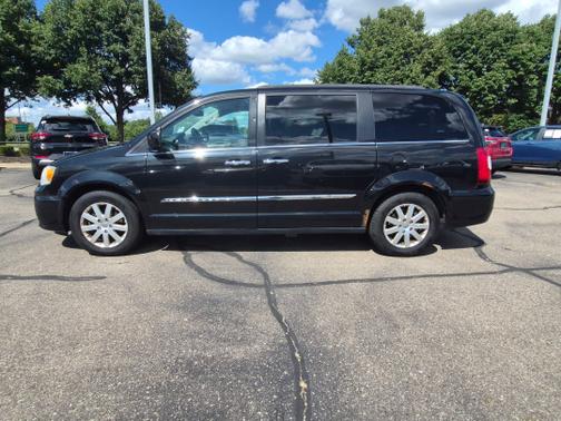 Billet Silver Metallic Clearcoat 2015 Chrysler Town & Country Touring