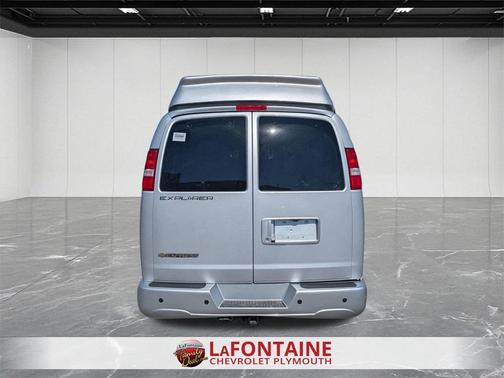 2025 Chevrolet Express 2500 RWD 2500 Regular Wheelbase WT