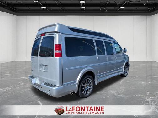 2025 Chevrolet Express 2500 RWD 2500 Regular Wheelbase WT