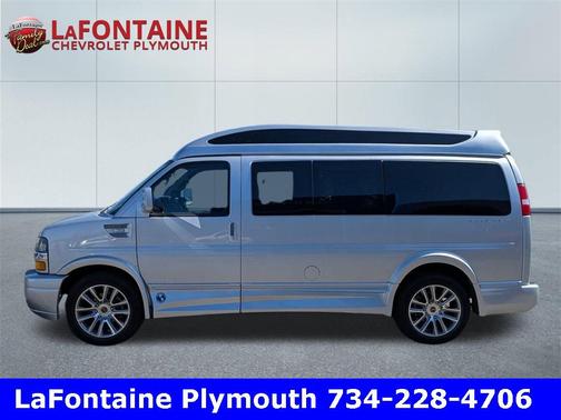 2025 Chevrolet Express 2500 RWD 2500 Regular Wheelbase WT