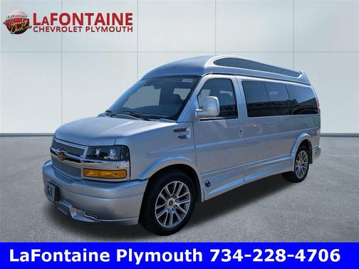 2025 Chevrolet Express 2500 RWD 2500 Regular Wheelbase WT