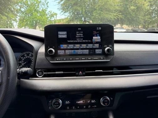 Black 2022 Mitsubishi Outlander SE