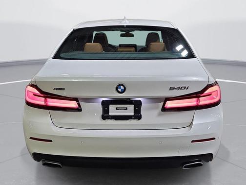White Metallic 2021 BMW 540 i xDrive