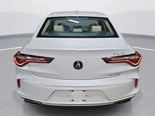 2022 Acura TLX Advance