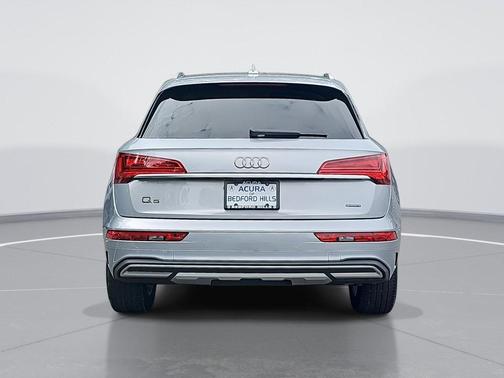 2022 Audi Q5 40 Premium