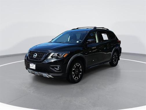 2020 Nissan Pathfinder SL