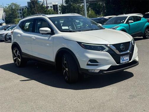 2022 Nissan Rogue Sport SL