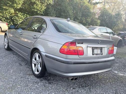 2004 BMW 330 i
