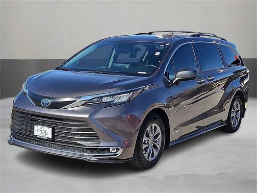 2021 Toyota Sienna XLE 8 Passenger