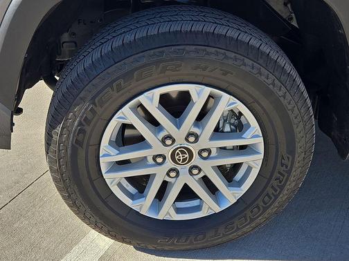 2024 Toyota Tundra SR5