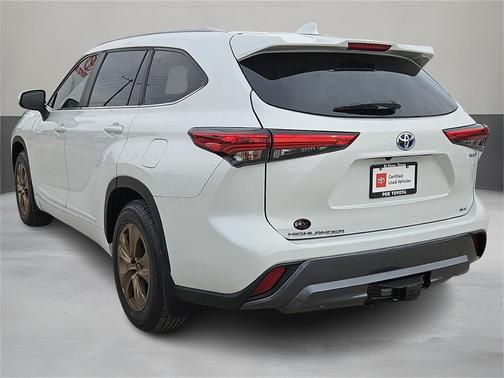 2023 Toyota Highlander Hybrid XLE