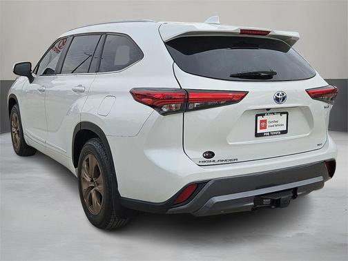 2023 Toyota Highlander Hybrid XLE
