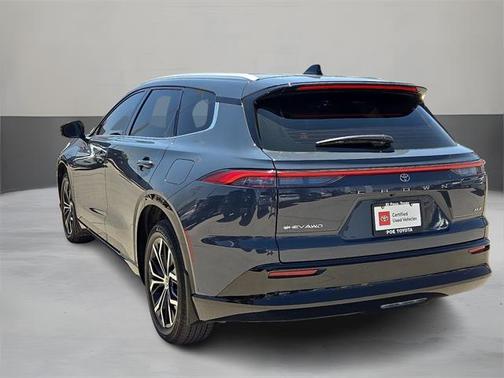 2025 Toyota Crown Signia XLE