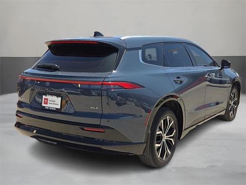 2025 Toyota Crown Signia XLE