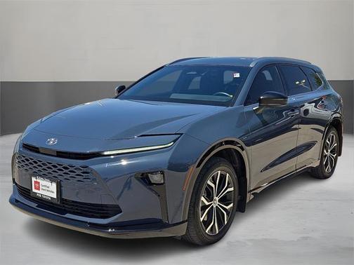 2025 Toyota Crown Signia XLE