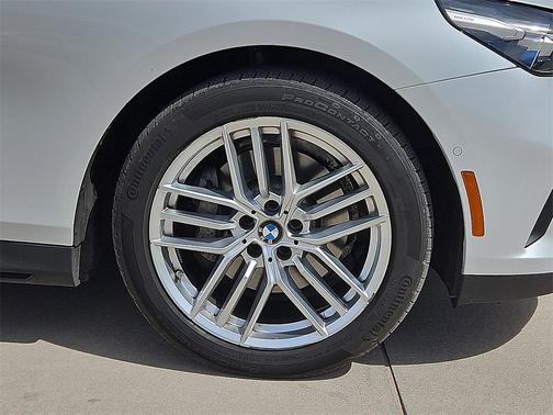 2024 BMW 530 i