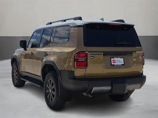 Trail Dust/Gray Scape 2024 Toyota Land Cruiser Base