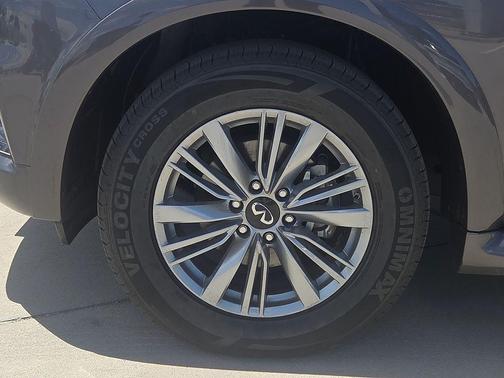 Anthracite Gray 2024 INFINITI QX80 Luxe