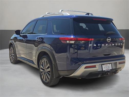 2022 Nissan Pathfinder SL 2WD