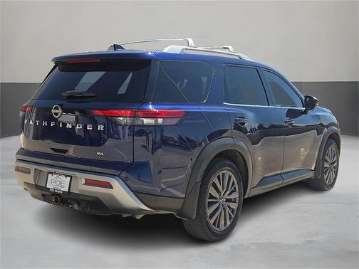 2022 Nissan Pathfinder SL 2WD
