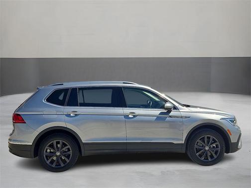 2024 Volkswagen Tiguan 2.0T SE 4MOTION