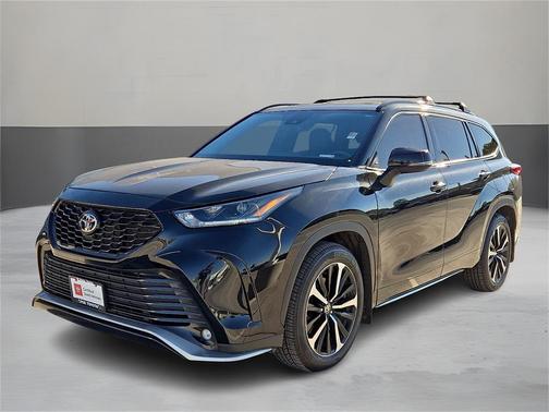 2022 Toyota Highlander XSE