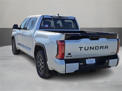 2025 Toyota Tundra Hybrid Platinum
