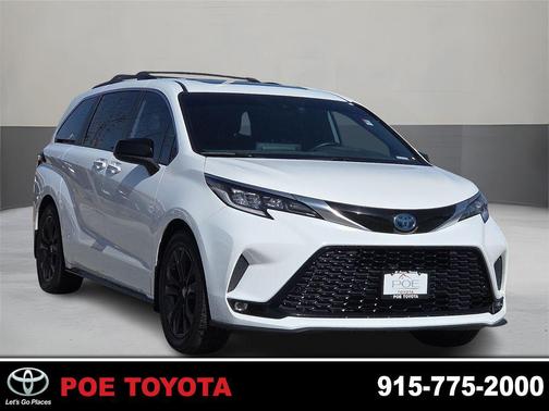 2022 Toyota Sienna XSE 7 Passenger
