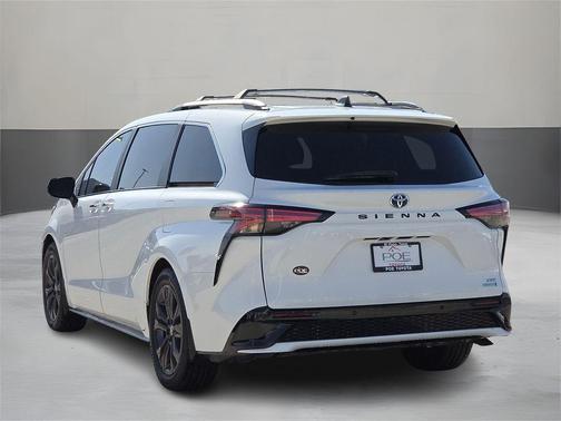 2022 Toyota Sienna XSE 7 Passenger