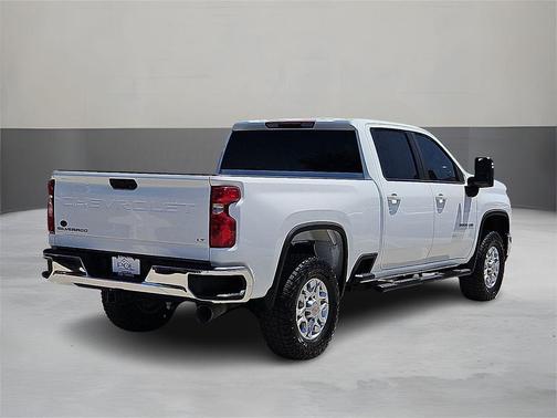 Summit White 2025 Chevrolet Silverado 2500 LT
