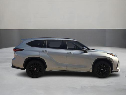 2024 Toyota Highlander XSE