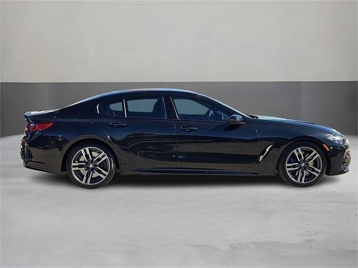 2023 BMW 840 i
