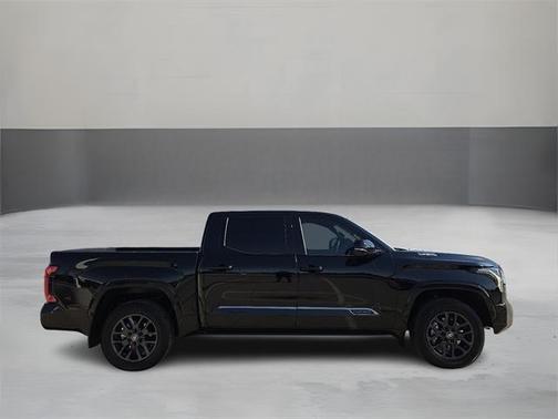 2025 Toyota Tundra Hybrid Platinum