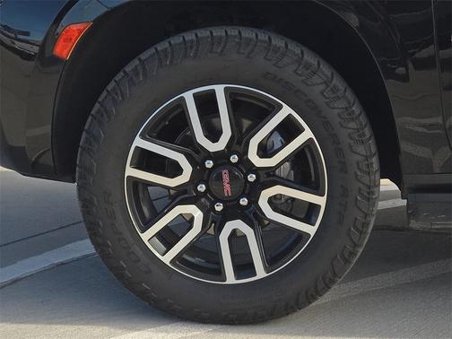 2022 GMC Yukon AT4
