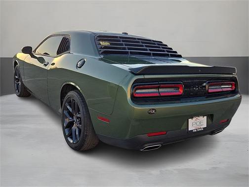 2021 Dodge Challenger SXT