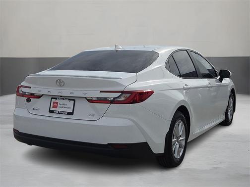 Ice Cap 2026 Toyota Camry LE