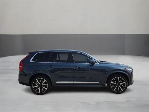 2023 Volvo XC90 B6 Plus 7-Seater