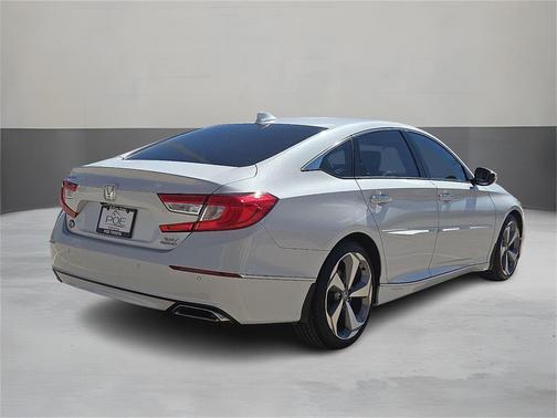 2019 Honda Accord Touring 2.0T