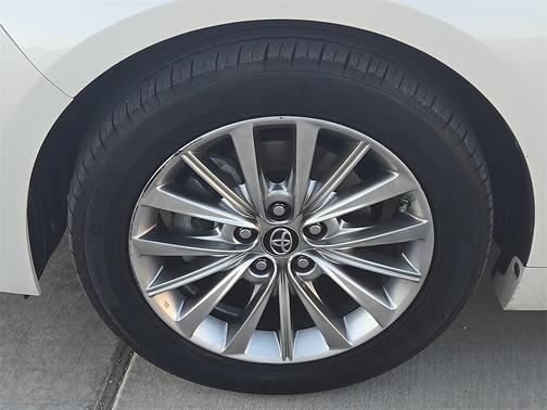 2017 Toyota Avalon Hybrid Limited