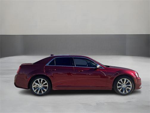 2021 Chrysler 300 Touring