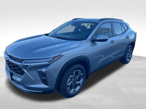 Sterling Gray Metallic 2026 Chevrolet Trax LT
