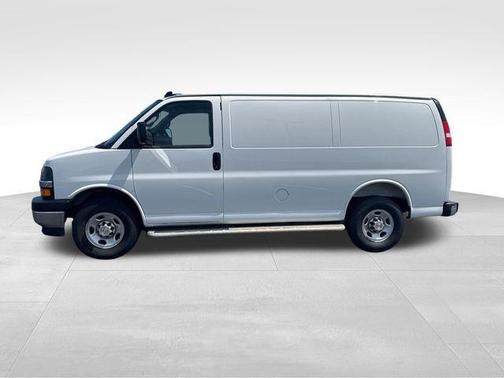 Summit White 2025 Chevrolet Express 2500 Work Van