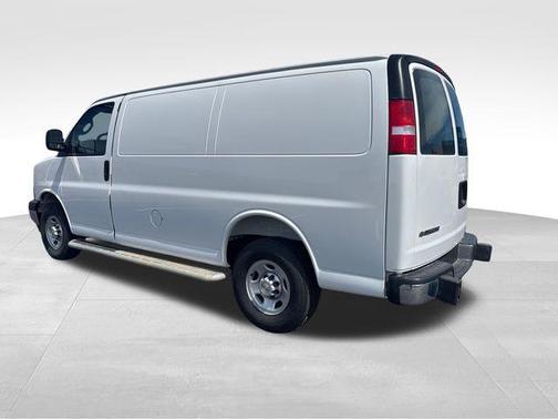 Summit White 2025 Chevrolet Express 2500 Work Van