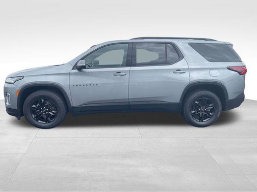 Sterling Gray Metallic 2023 Chevrolet Traverse LT Cloth
