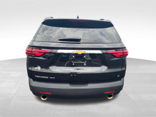 Mosaic Black Metallic 2023 Chevrolet Traverse LT Leather