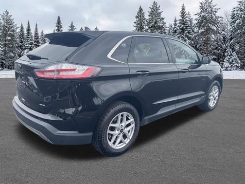 Black Metallic 2024 Ford Edge SEL