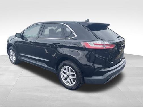 Black Metallic 2024 Ford Edge SEL