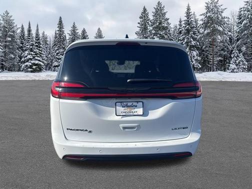 2025 Chrysler Pacifica Limited